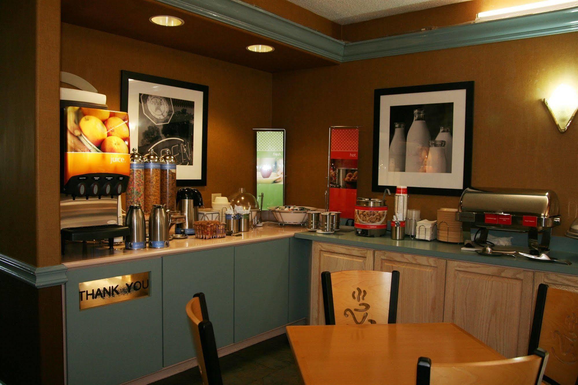 Baymont By Wyndham Fort Walton Beach Mary Esther Restaurant foto